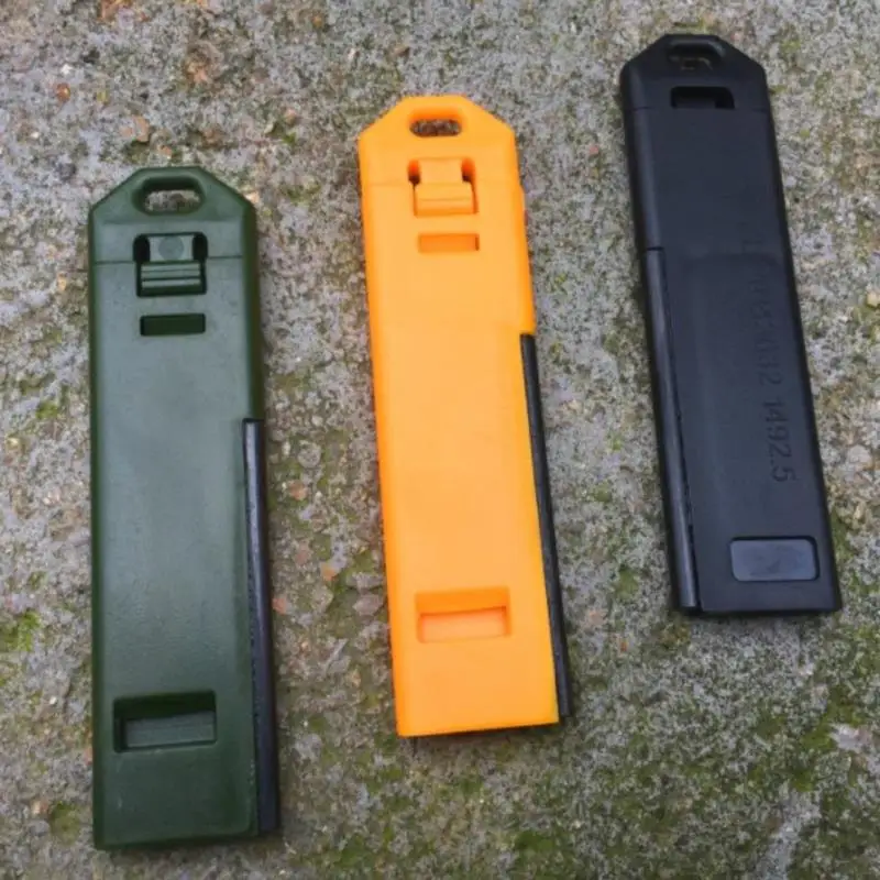 

3 In 1 Outdoor Camping Equipment Ignition Tool Matchstick Multi-function Whistle