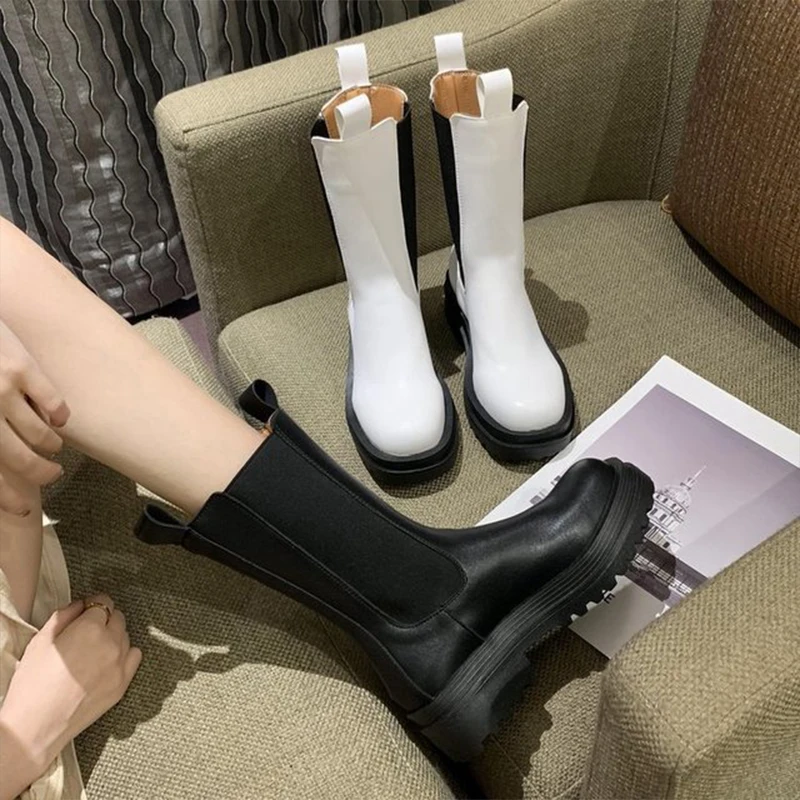 

Women Boots Casual Platform Ankle Boots 2020 Fashion Brand Designer Woman Short Boots Round Toe Slip-On Female Platform Boots