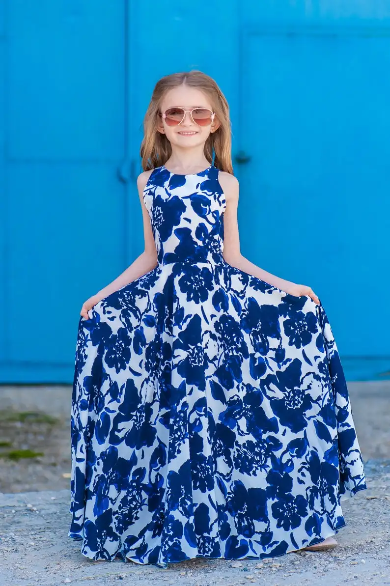 Летнее одинаковое платье для мамы и дочки Сарафан из полиэстера с цветочным