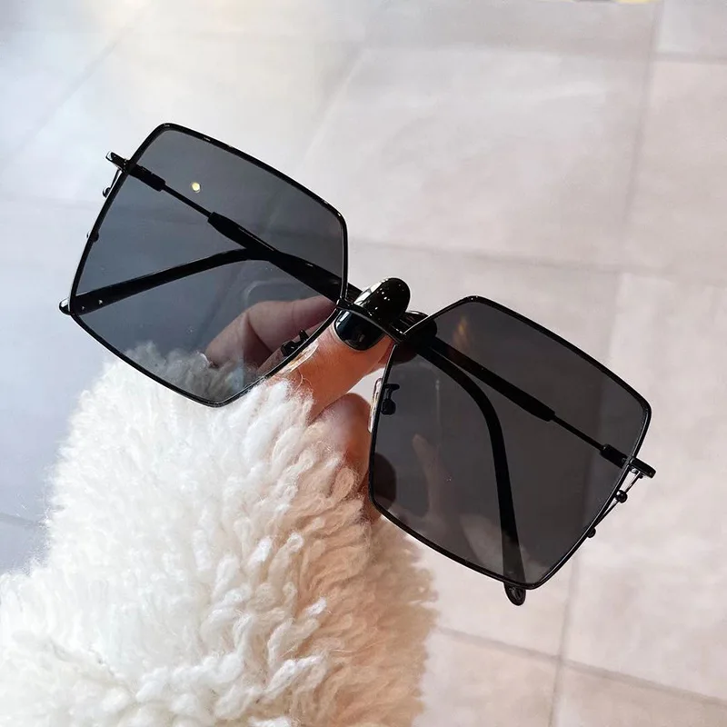 

Очки солнцезащитные женские асимметричные, металлическая оправа, градиентные, в винтажном стиле, большие цветные, 2022