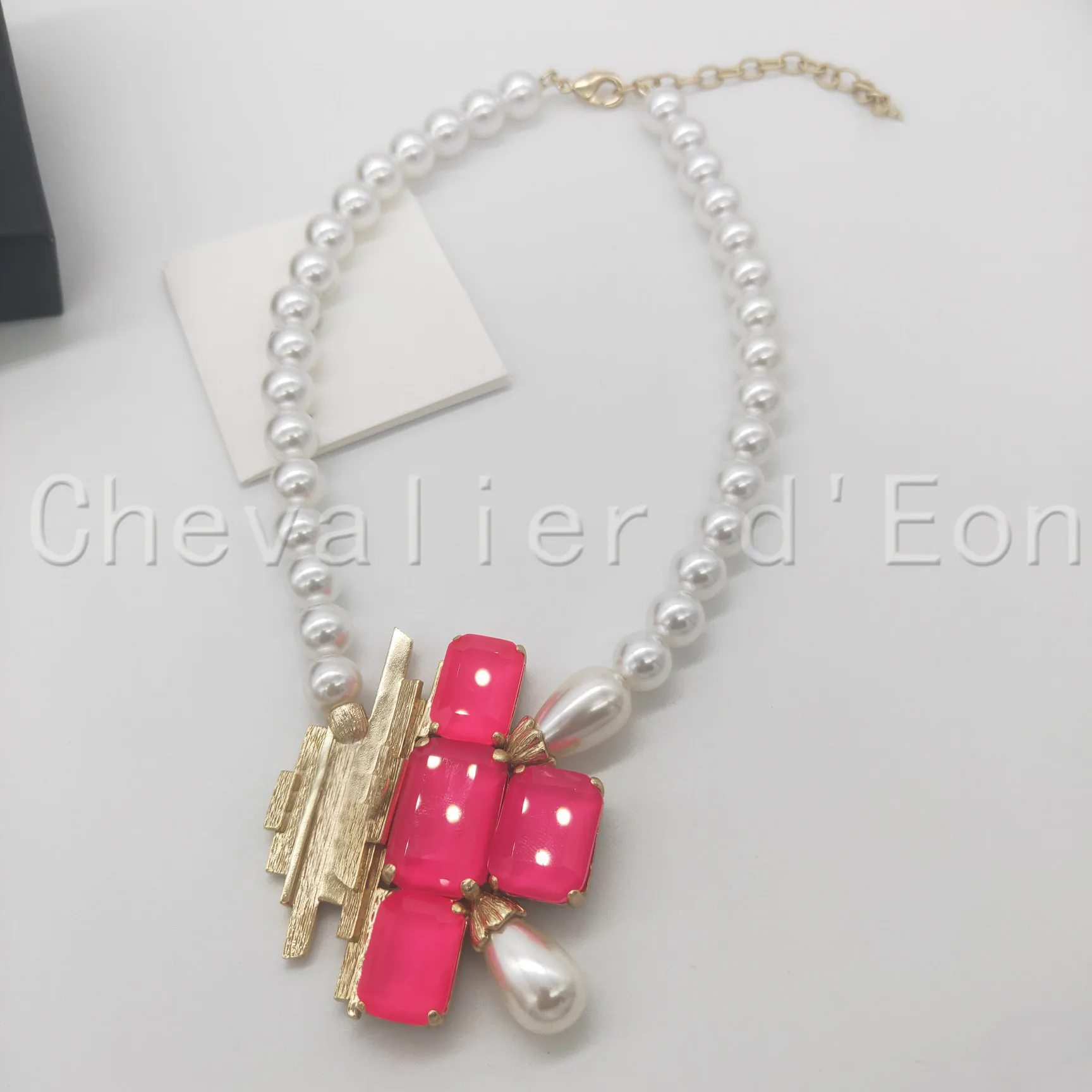 

Винтажное женское ожерелье с подвеской в виде креста, жемчуга и кристаллов