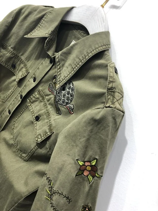 

2021 Autumn Army Green coats heavy industry embroidered skull personality handsome shirt
