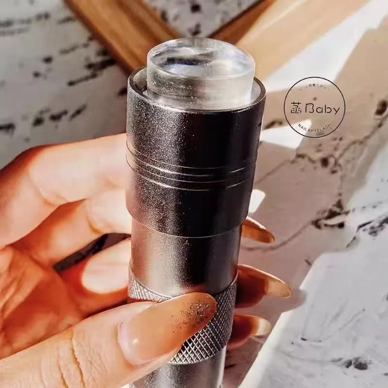 BQAN Портативная ультрафиолетовая лампа для маникюра с силиконовым прессом и штампом.