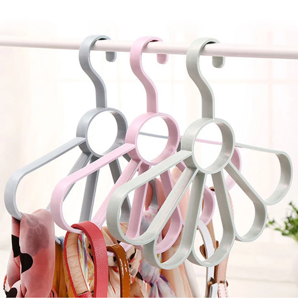 Nordic Clothes Hangers Multifunction Baby Hanger Scarf Frame Petal Tie Belt Storage Organizer Rack |