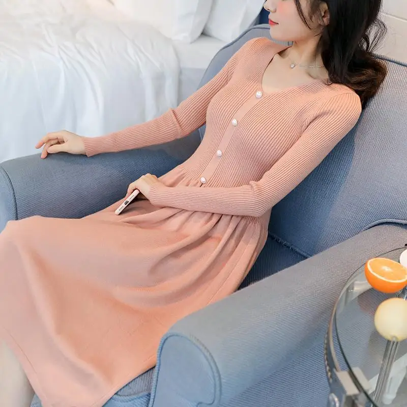 

Fashionable Button Solid Color Knitted Korean Dress for Fall/winter 2021 V-neck Slim and Elegant Ladies Mid-length H125