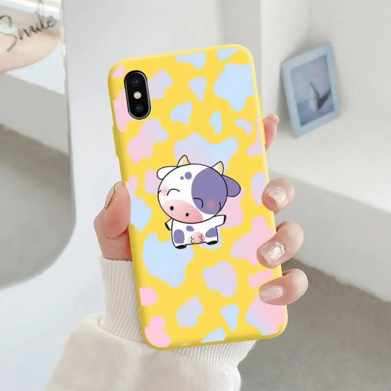

New White Black Trendy Style Cow Print Phone Case For Iphone 6 6s 7 8 Plus XR X 11 12 Pro Mini Max Candy Yellow Silicone Cover