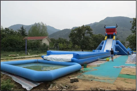 Гигантская надувная горка для прыжков в парке развлечений - изображение