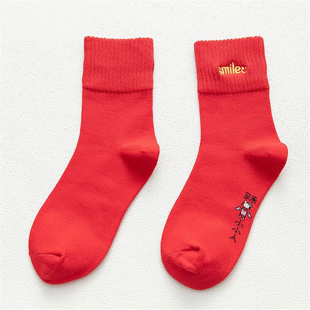 

Autumn And Winter Natal Socks Big Red Combed Cotton New Year Embroidery Socks Step Christmas Cotton Socks