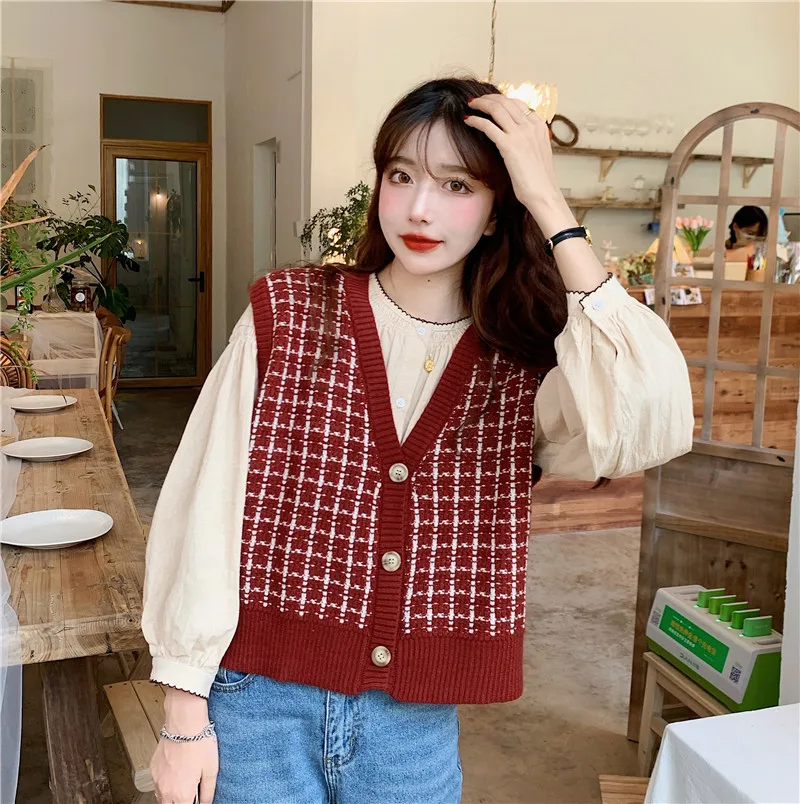 

Knitted vest women all-match 2022 new spring and autumn V-neck plaid spaced dyed sweater celebrity vest gilet femme