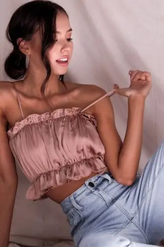 Топ женский с рюшами пикантная плиссированная майка на бретелях спагетти