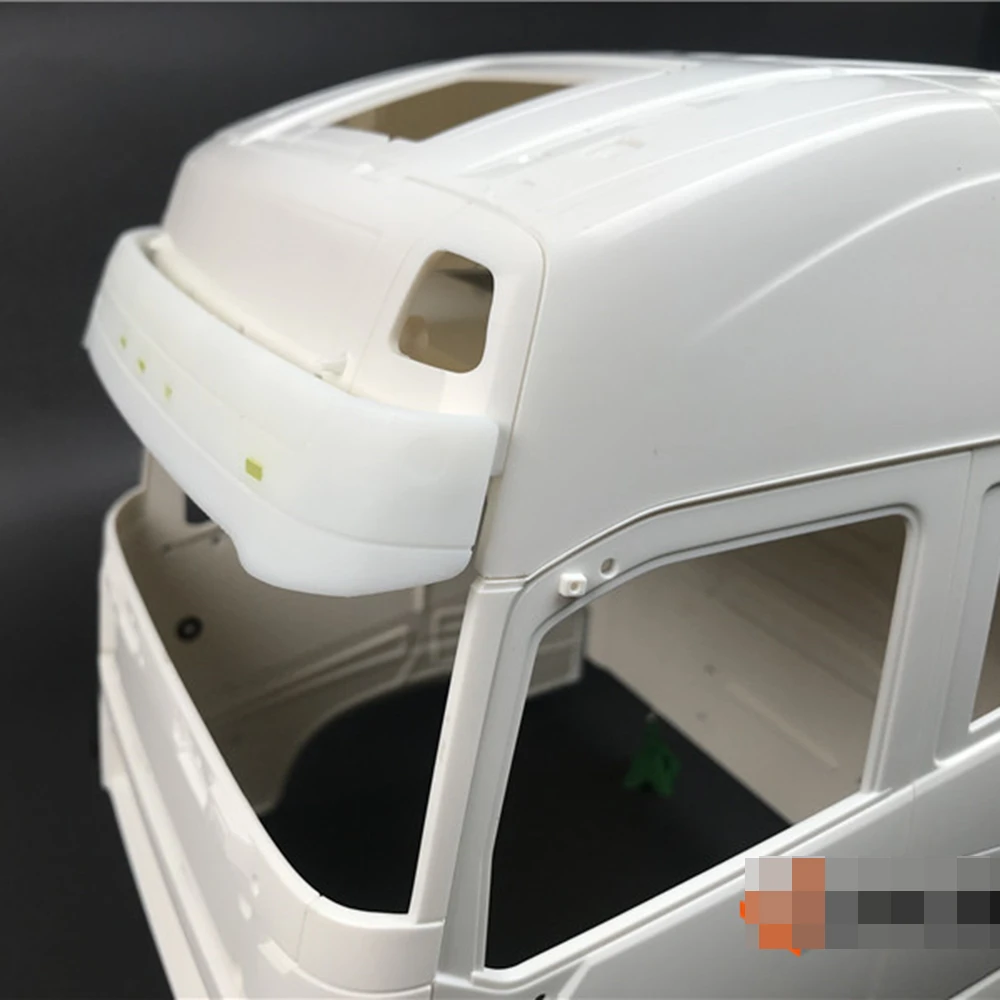 пластиковый солнцезащитны