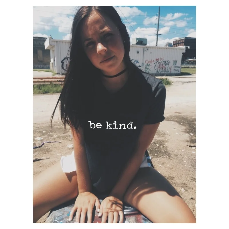 Винтажная футболка унисекс с надписью Happy Positive Cool Girl черная Повседневная в