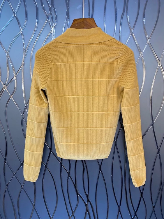

2021 spring and summer new women's lapel symmetrical pocket decoration solid color long-sleeved all-match knitted shirt 319