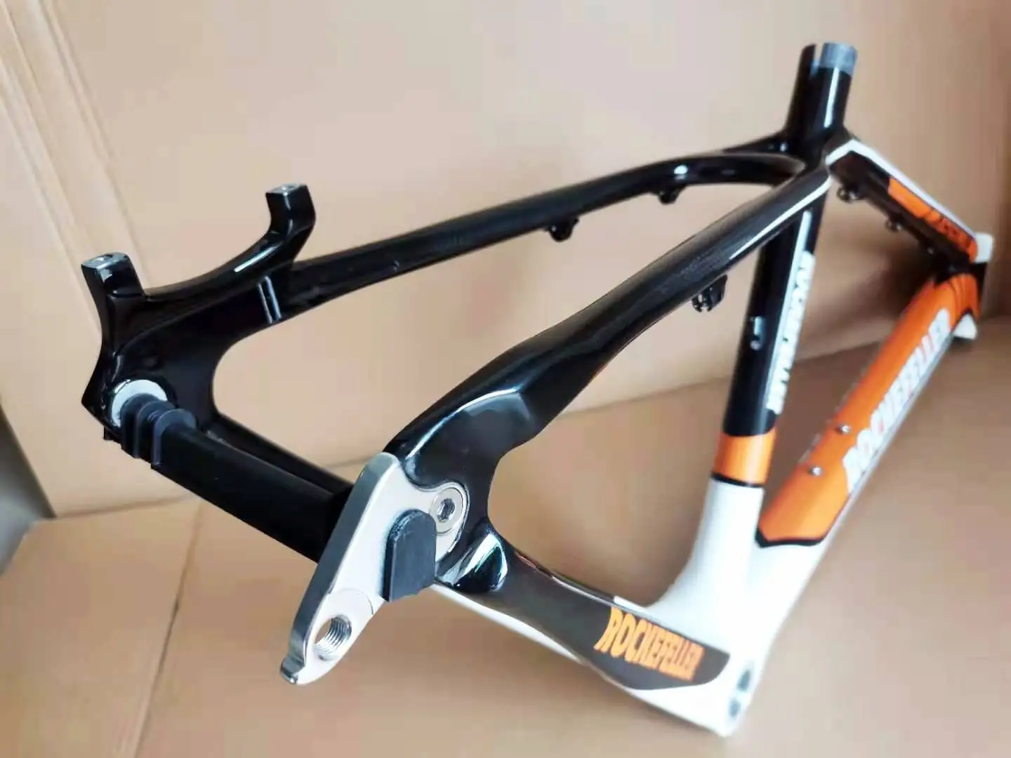 

Last NEW high quality 26er full carbon mountain bike frame 17inch mtb bicycle frameset bicycle frame parts