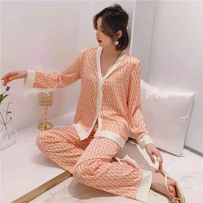 

CINOON Spring and Autumn Long-Sleeved Ice Silk High-Quality Pajamas Women's V-neck Home Service