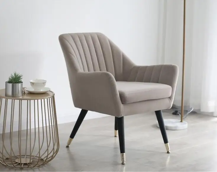 Современный тканевый мягкий стул среднего века с деревянными ножками для дома