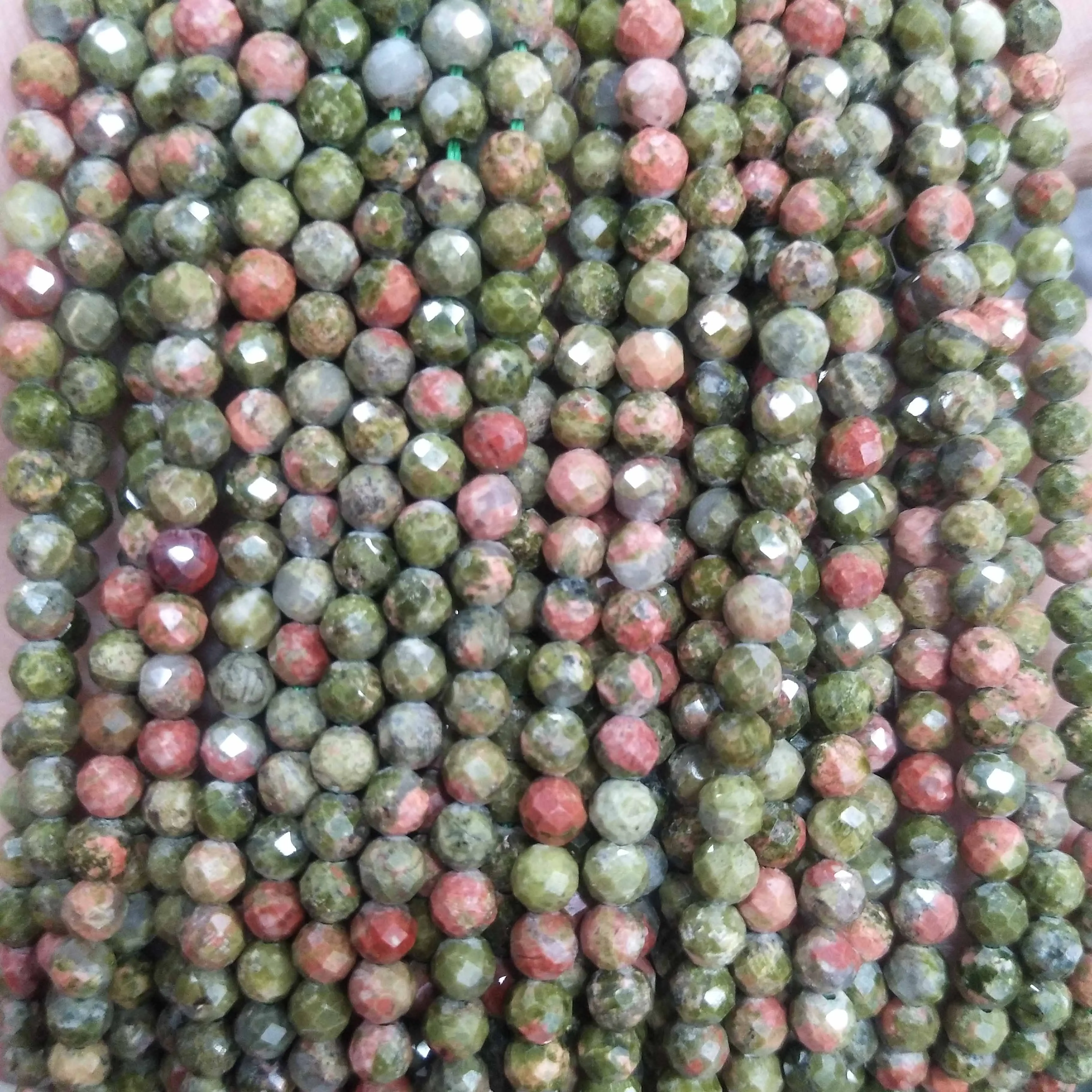 Ограненные бусины из 4 мм натурального камня Агаты Amazon розовые кварцевые