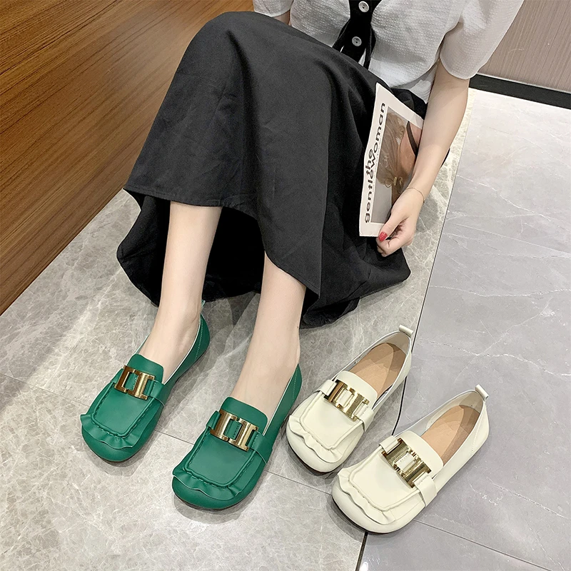 

LadySwell Comfirt Wide Fit Ruffles Moccasins Women Summer Soft Gold Chain Flat Loafers