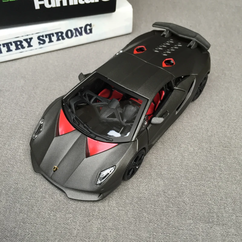 Модель автомобиля из сплава Bburago 1:24 Lamborghini Sesto Element коллекционная Подарочная