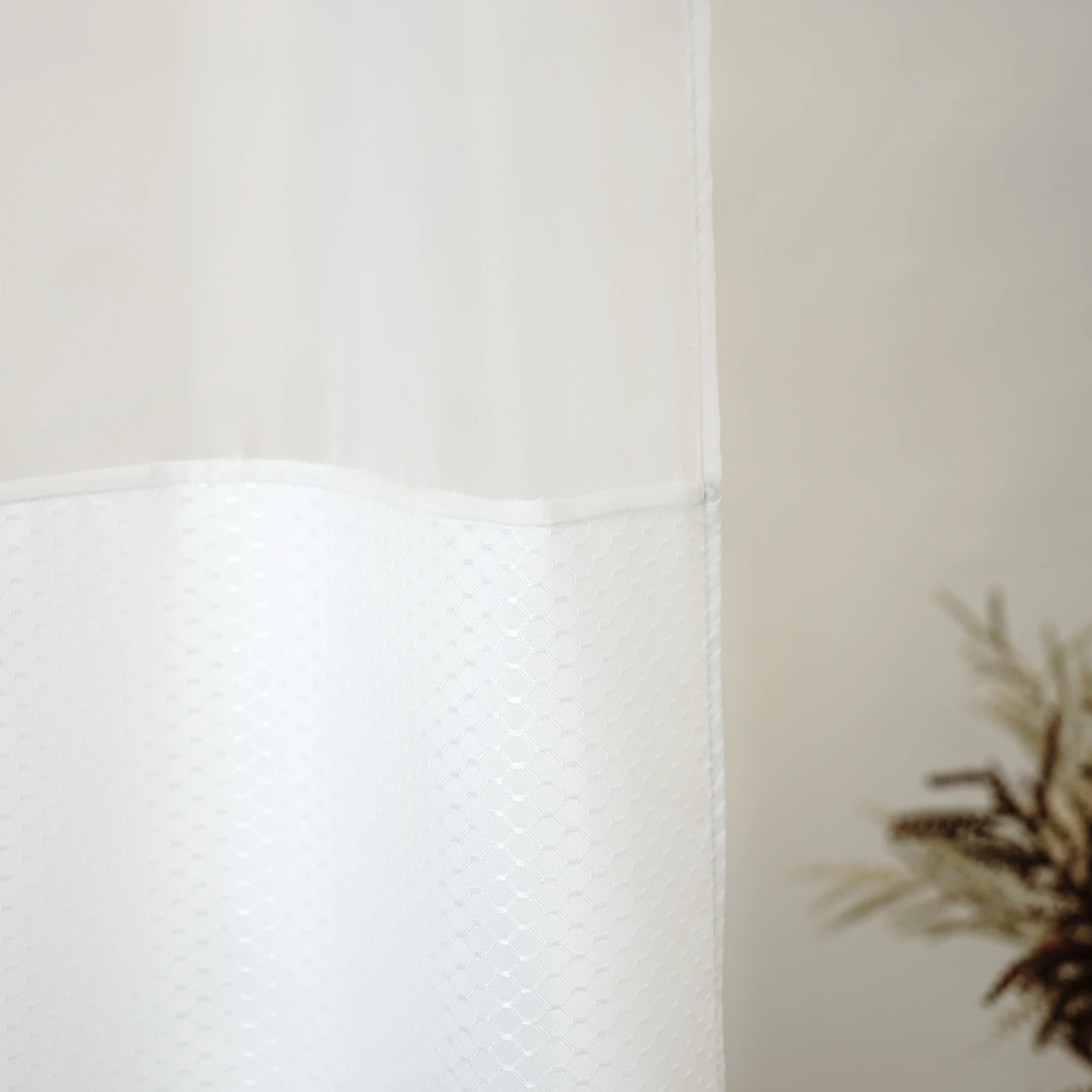 Белая сетчатая занавеска для душа из полиэстера с сеткой водонепроницаемая