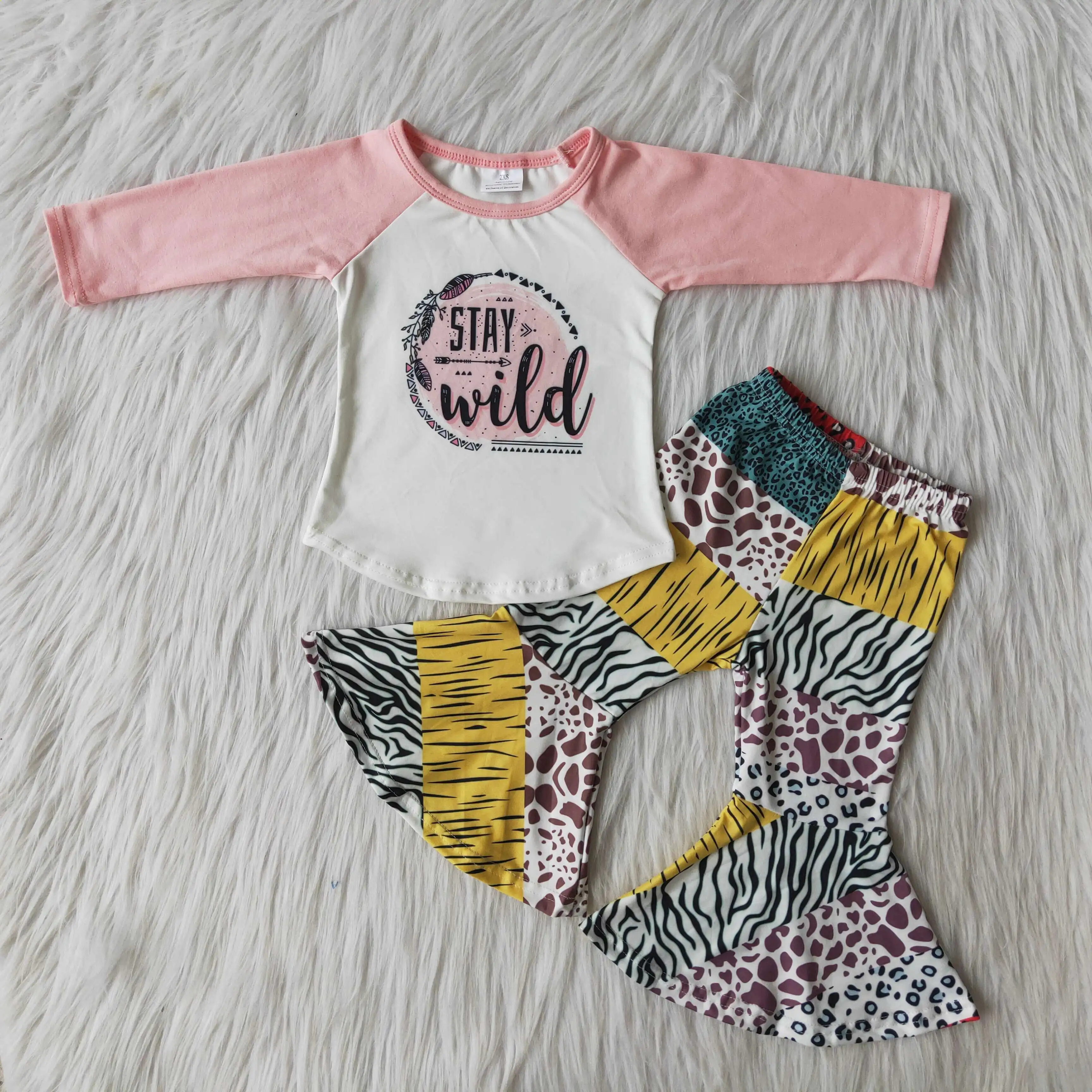 

Stay Wild Pink Outfits Baby Girls Long Sleeves Top Bell Bottom Leopard Pants Kids Sets Children Clothes Boutique Wholesale