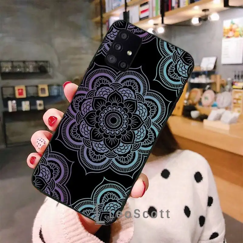 

Mandalas Pattern Phone Cases For Samsung A40 A50 A51 A71 A20E A20S S8 S9 S10 S20 Plus note 20 ultra 4G 5G