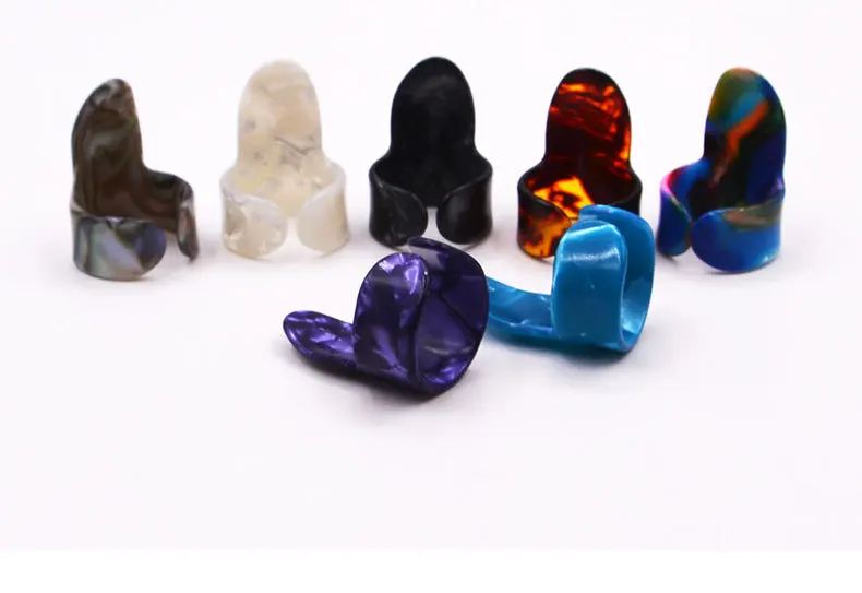 

100 шт., большой корпус для акустической гитары, медиаторы на указательный палец, целлулоидные медиаторы с пластиком