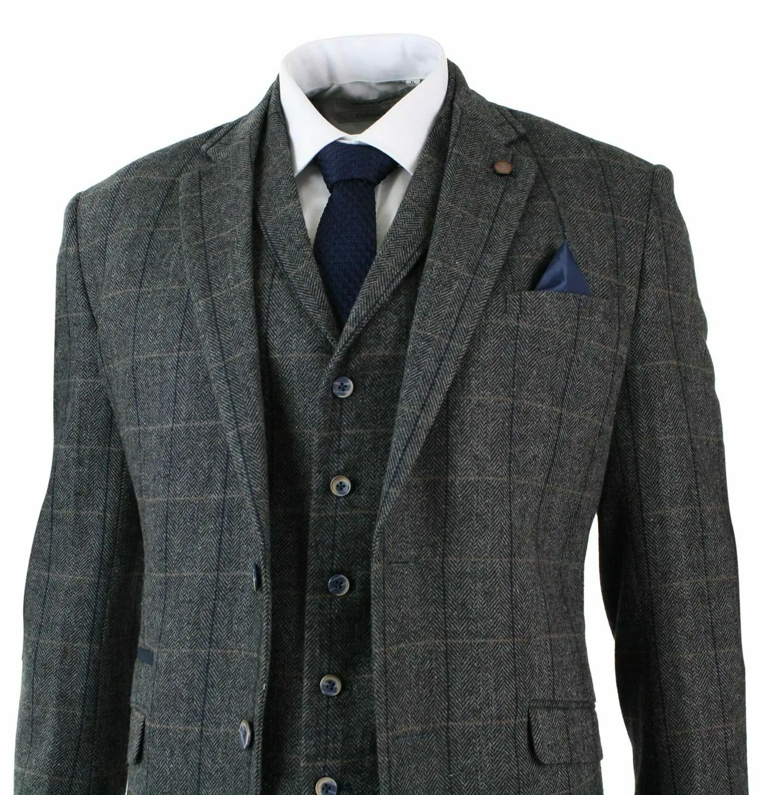Мужской классический твидовый костюм из 3 предметов в елочку приталенный
