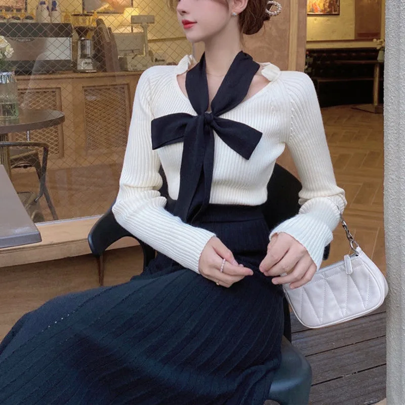 

2022 Spring French Vintage Knitted 2 Piece Set Women Crop Top Pullover Sweater + Pleated Long Skirt Suits Elegant Two Piece Set