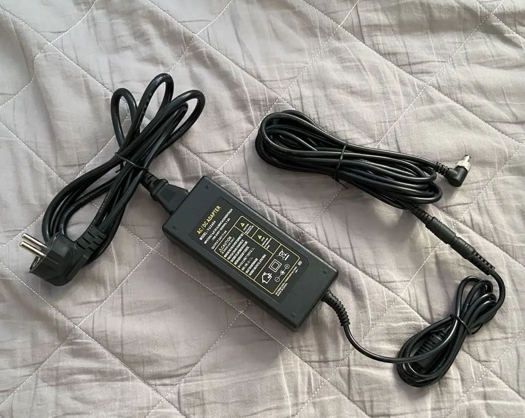 Зу master volt 24/25. Робот зарядное устройство. Блок питания пылесоса rv-ur355. Адаптер переменного тока для робота пылесоса panda x500. Зарядник для интерактивного робота.