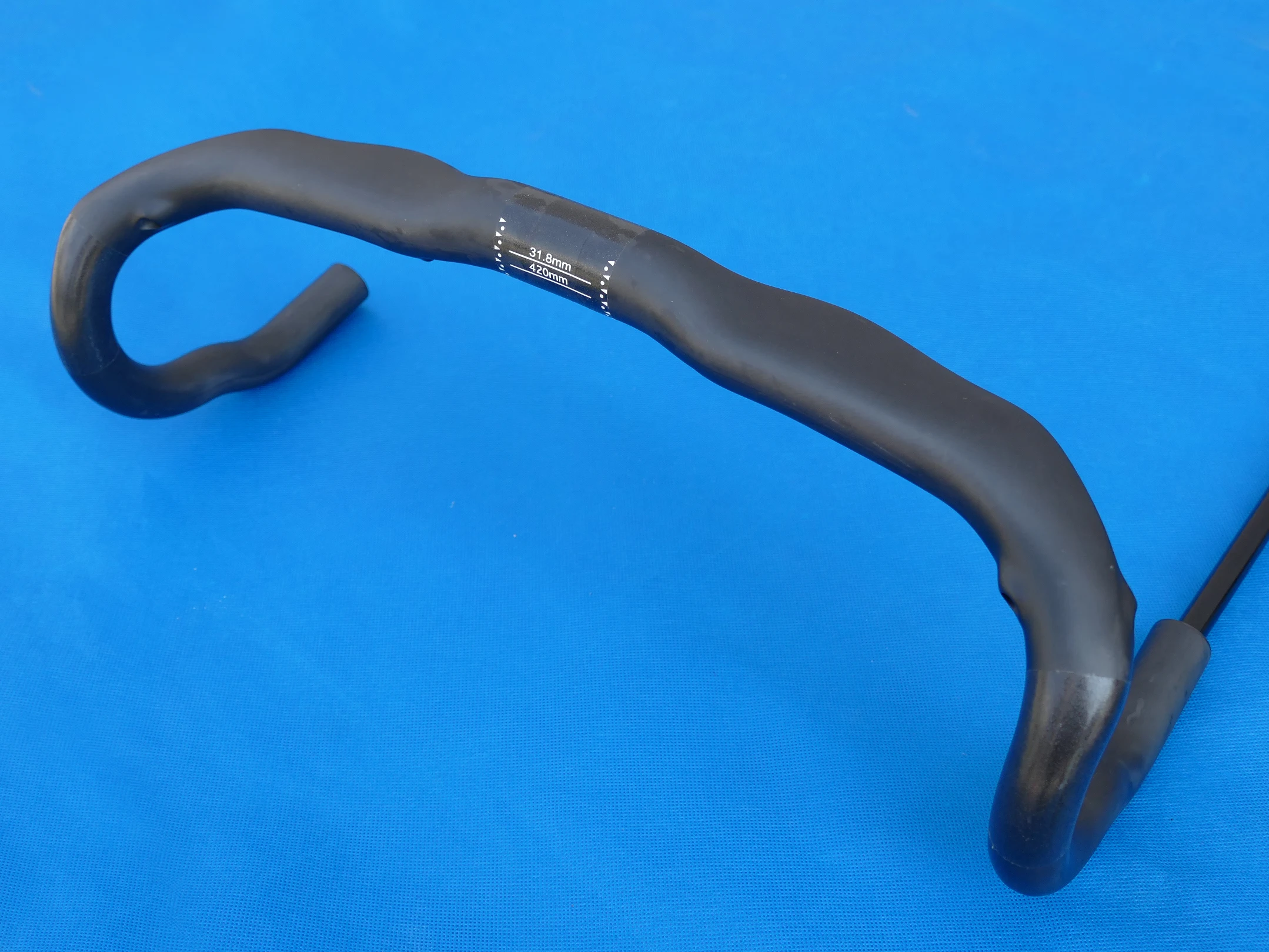 

HB-7 Brand New Full Carbon Road Bike Handlebar 3K UD Glossy Matt Racing Bike Bicycle Cycling Handlebar Bar 440mm ( C TO C)