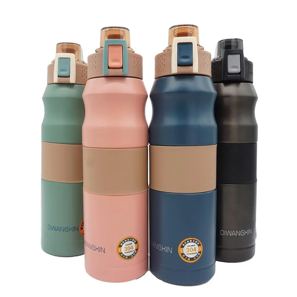Botella de agua de acero inoxidable aislada, termo deportivo de doble pared 17ozz, con tapa de paja, para exteriores con mano-4
