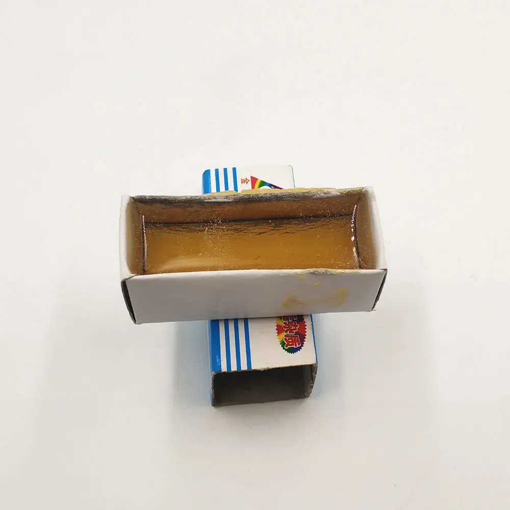 Канифольный флюс для припоя используемый с Оловянным припоем