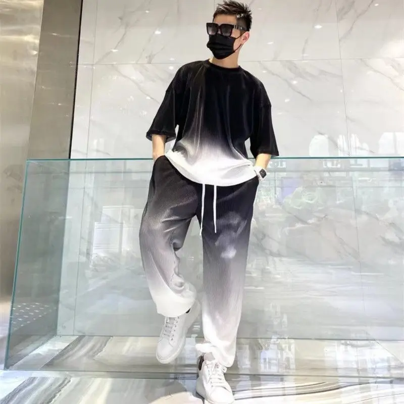 

Костюм мужской из ледяного шелка, горячая новинка 2021, модная летняя женская футболка с коротким рукавом, Длинные повседневные брюки, свобод...