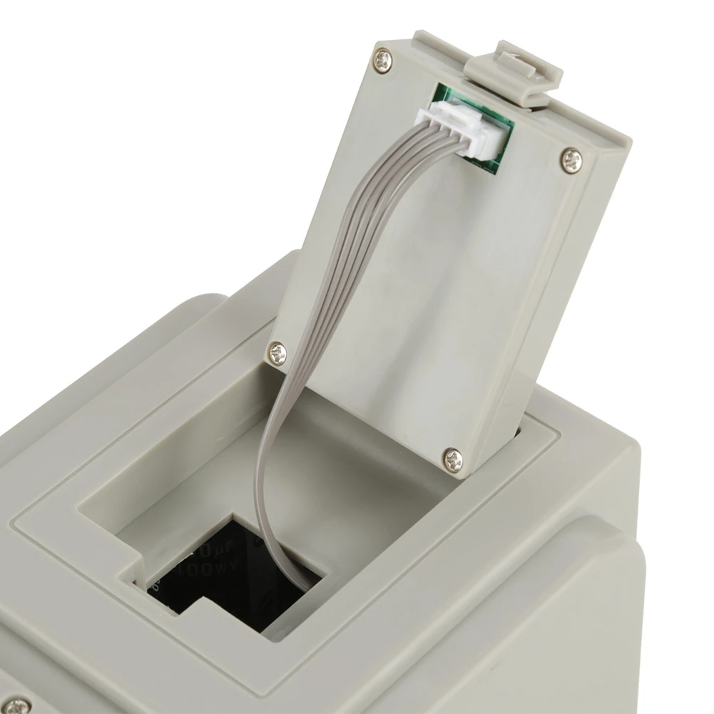 

AC 220V 1.5KW Variable Frequency Drive VFD Speed Controller for 3-phase Motor Inverter Motor Drive