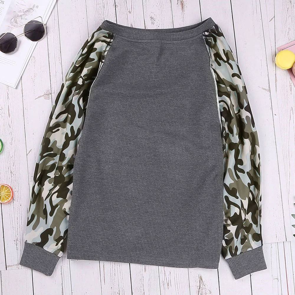 Свитшот женский осенне-весенний с камуфляжным принтом и рукавами летучая мышь |