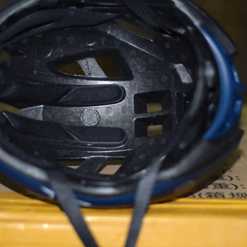 

2020 new RNOX bicycle helmet men and women the same road bike MTB four-dimensional cooling aerodynamic wind breaking helmet