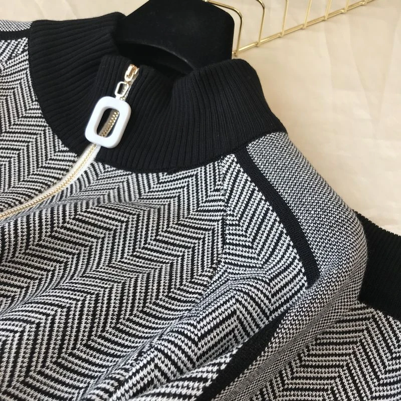 Женский трикотажный спортивный костюм TZ48 кардиган на молнии с геометрическим