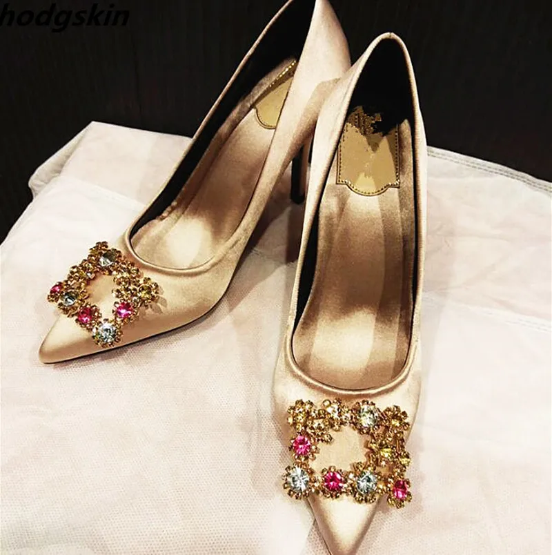 2019 г. лидер продаж женские атласные туфли-лодочки с острым носком украшенные