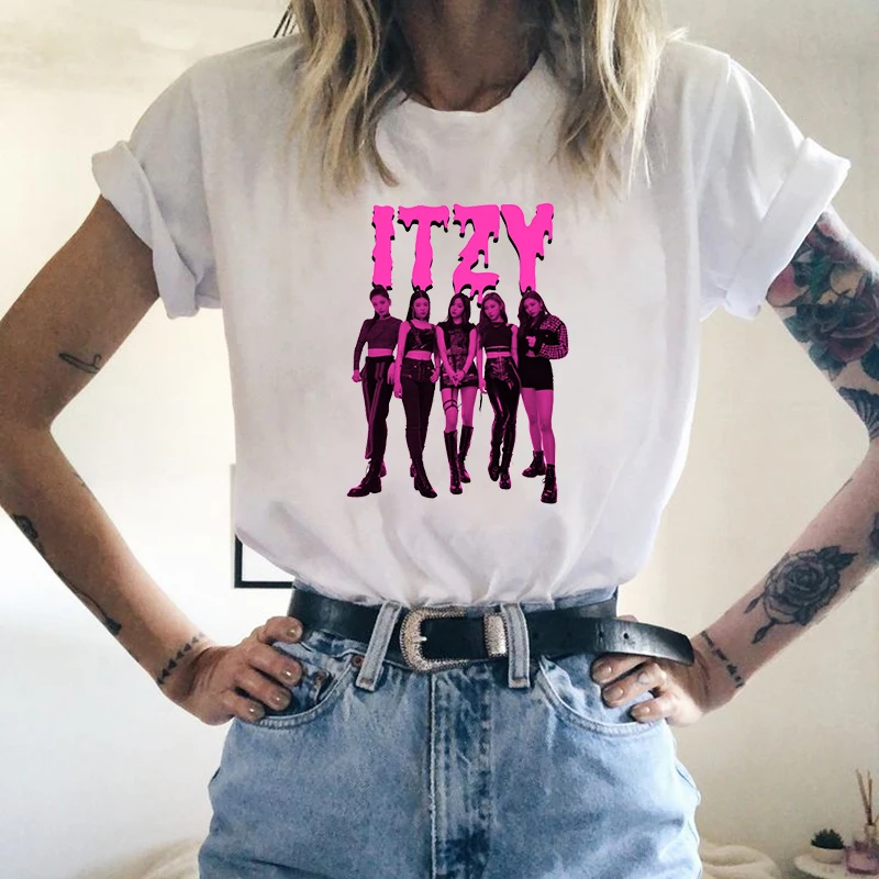 Женская футболка с принтом Kpop ITZY белая коротким рукавом и графическим в
