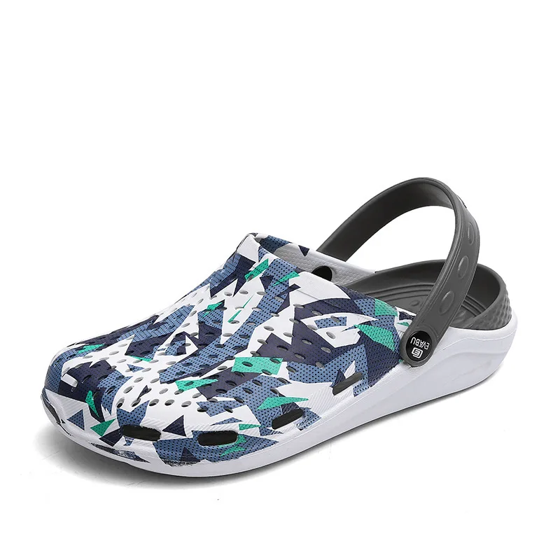 

High Quality 2021 Summer Couple Slippers Lightweight Hollow Sandals Men's Baotou Beach Shoes Hole Shoes Slippers Men