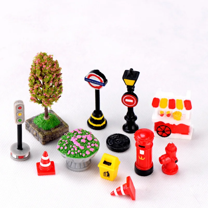 

12PCS 60MM Simulation Signboard Street Lamp Mailbox Fire Hydrant Trash Can Flower Bed Road Cone Ornament DIY Gardening Accessory