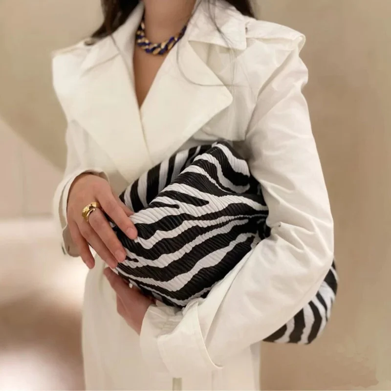 

2020 Fashion Day Clutch Dumpling Bag zebra Holographic Cloud Bag Clip Purse Bag Women Pleated Baguette Pouch Totes Handbag