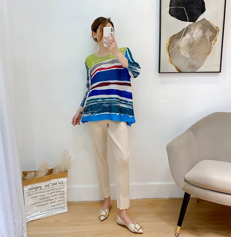 

Woman Pleated Printing Fold Ruched T-shirt 2021 Summer New Striped Round Neck Seven points Sleeves Tops for Women Loose Tshirts