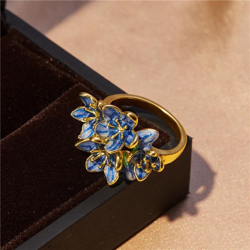 

Popular new fashion luxury exquisite blue petal flower ring female romantic charm wedding accessories Valentine's day gift