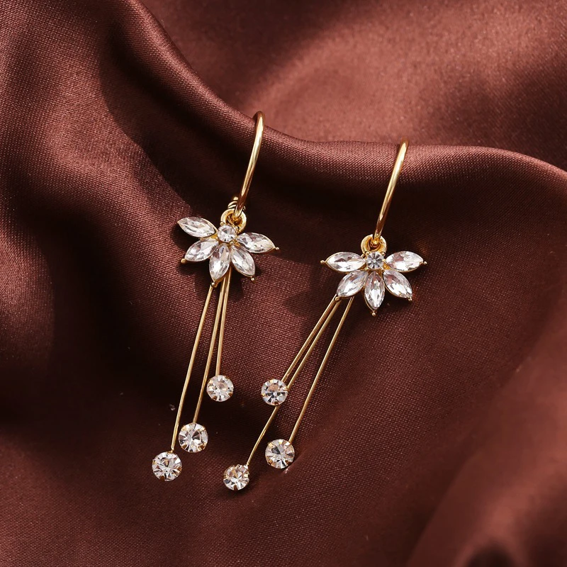 

2021 Fashion Crystal Rhinestones Earrings For Women Accessories Jewelry Gift Elegant Pendant Flower Earrings Statement Earrings