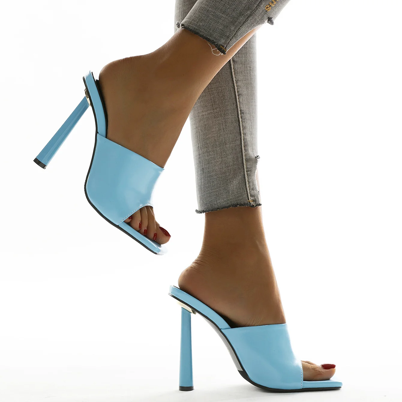 

Summer Fashion Square Toe Women's Shoes Simple Candy Color Large Size High Heels Square Toe Open Toe Slippers ZL