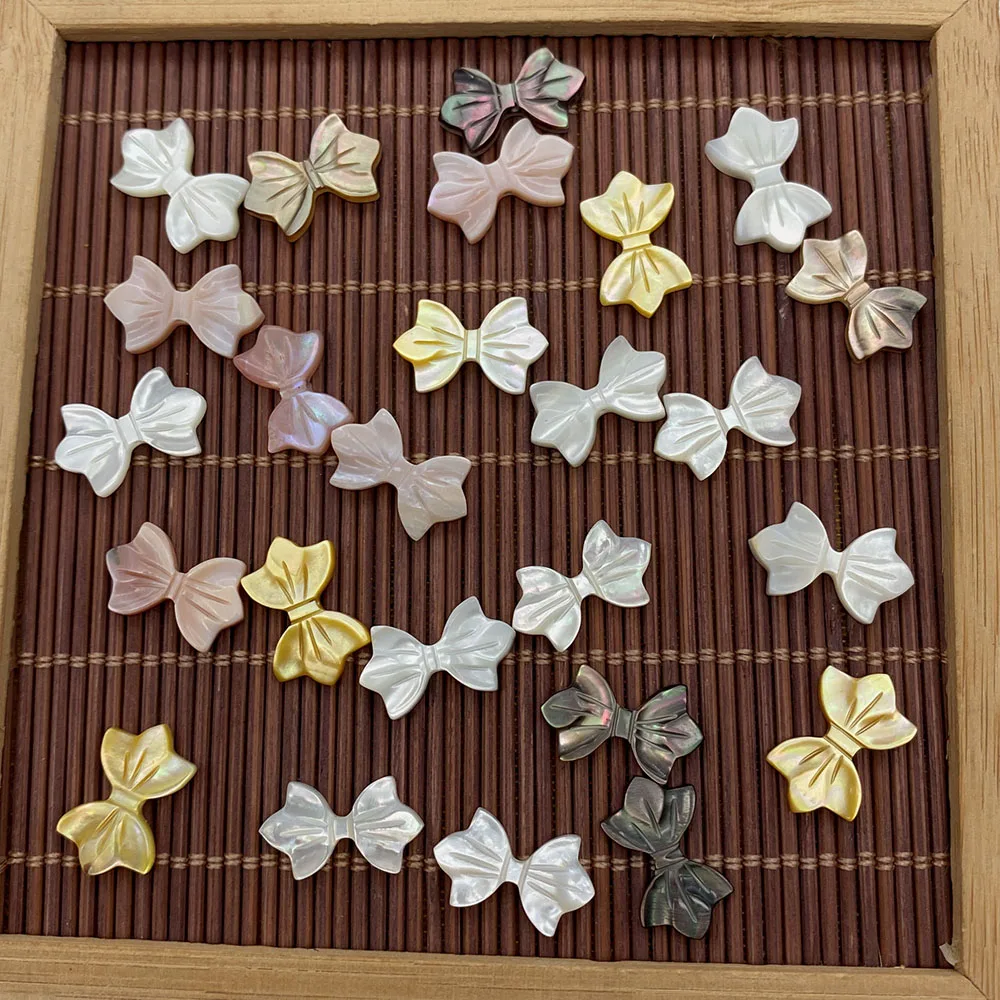

Natural Shell Pendant Mother-of-pearl Sea Shell Loose Beads Bowknot Carving Charm Fashion Jewelry Craft Production 10x26mm