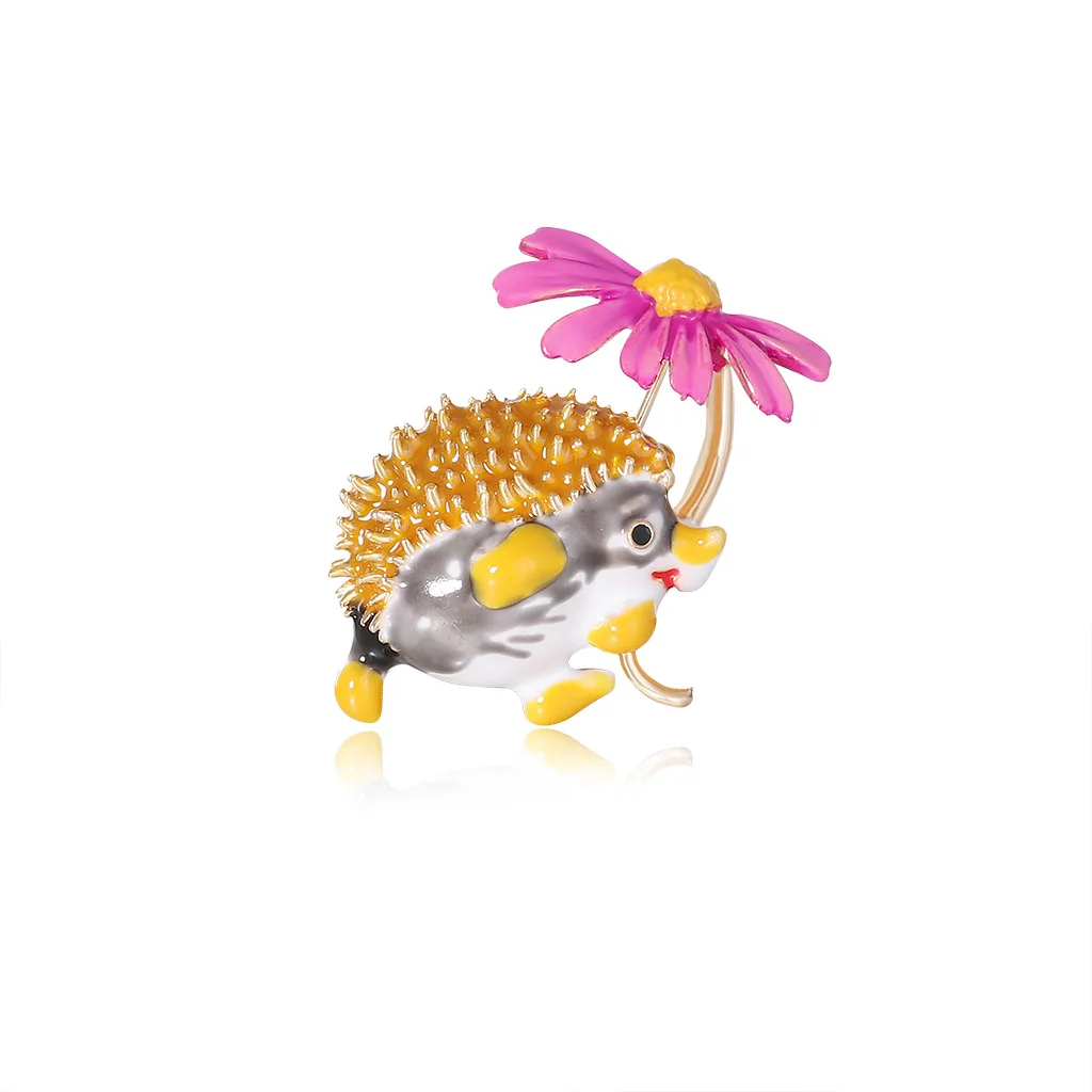 

New Cute Hedgehog Brooch Fashion Daisy Brooches For Women Animal Jewelry Funny Winter Design High Quality