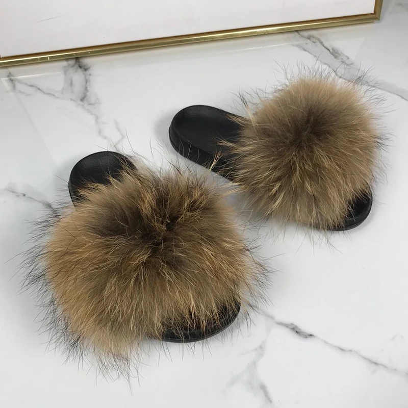 Женские меховые шлепанцы сланцы из натурального меха енота пушистые тапочки